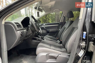 Седан Volkswagen Jetta 2009 в 