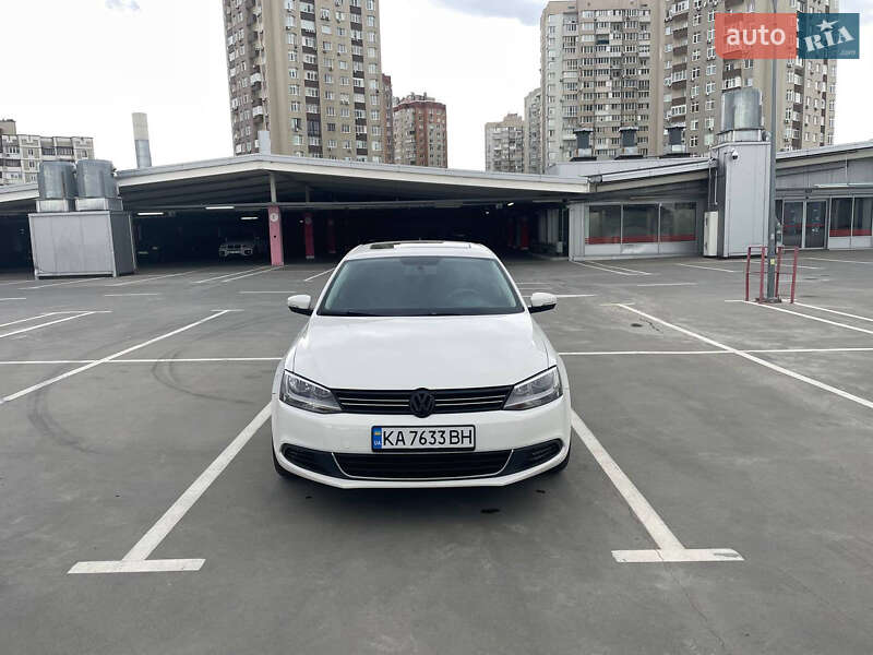 Седан Volkswagen Jetta 2012 в Киеве