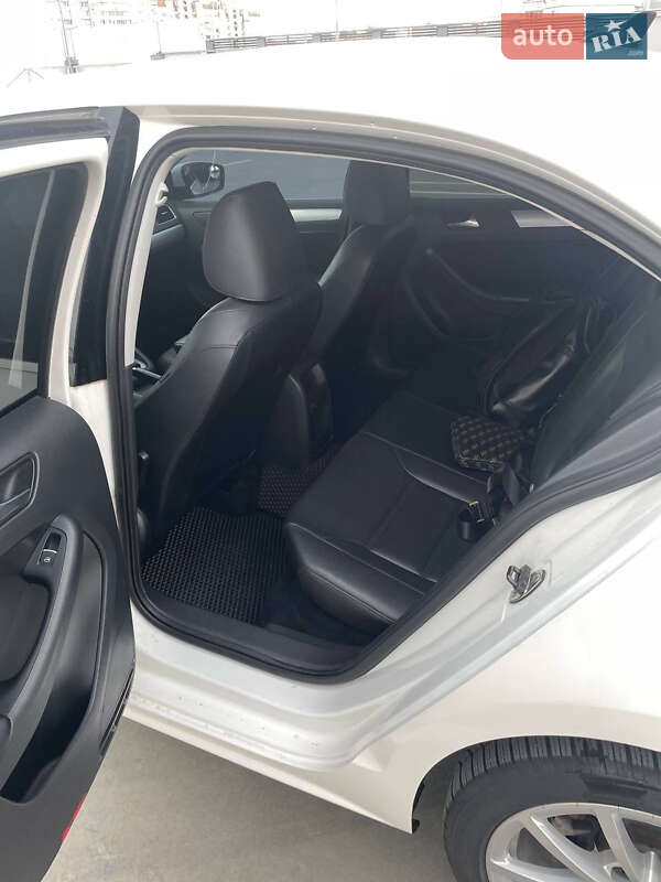 Седан Volkswagen Jetta 2012 в Киеве