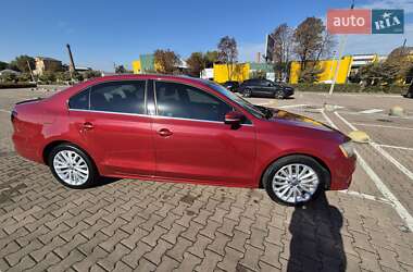 Седан Volkswagen Jetta 2016 в 