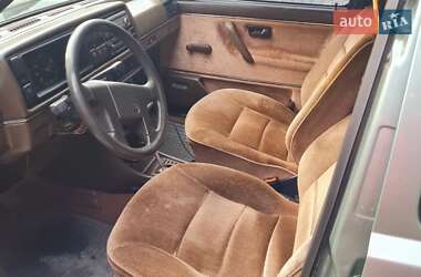 Седан Volkswagen Jetta 1987 в 