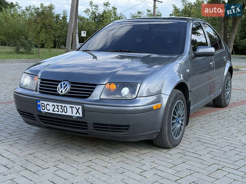 Седан Volkswagen Jetta 2003 в Золочеве