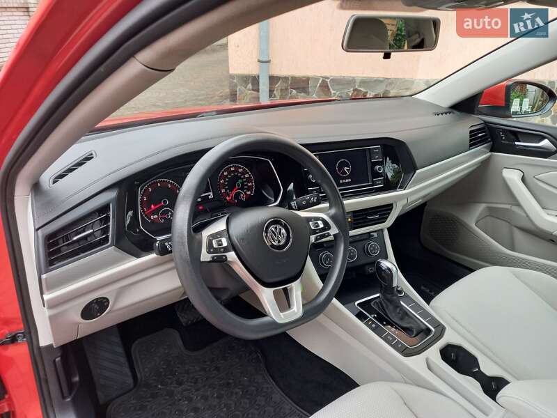 Седан Volkswagen Jetta 2018 в Львові фото 23 Седан Volkswagen Jetta 2018 в Львові