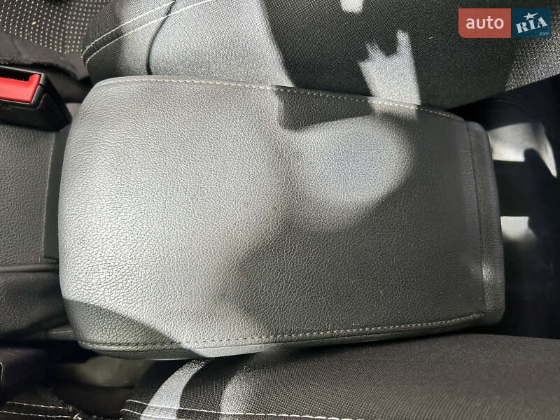 Седан Volkswagen Jetta 2016 в Кривому Розі фото 28 Седан Volkswagen Jetta 2016 в Кривому Розі