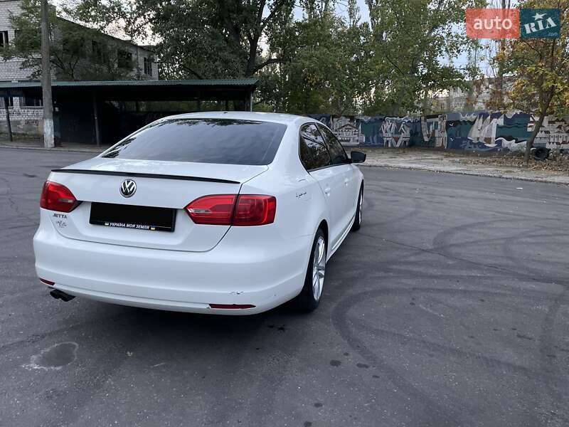 Седан Volkswagen Jetta 2011 в Миколаєві