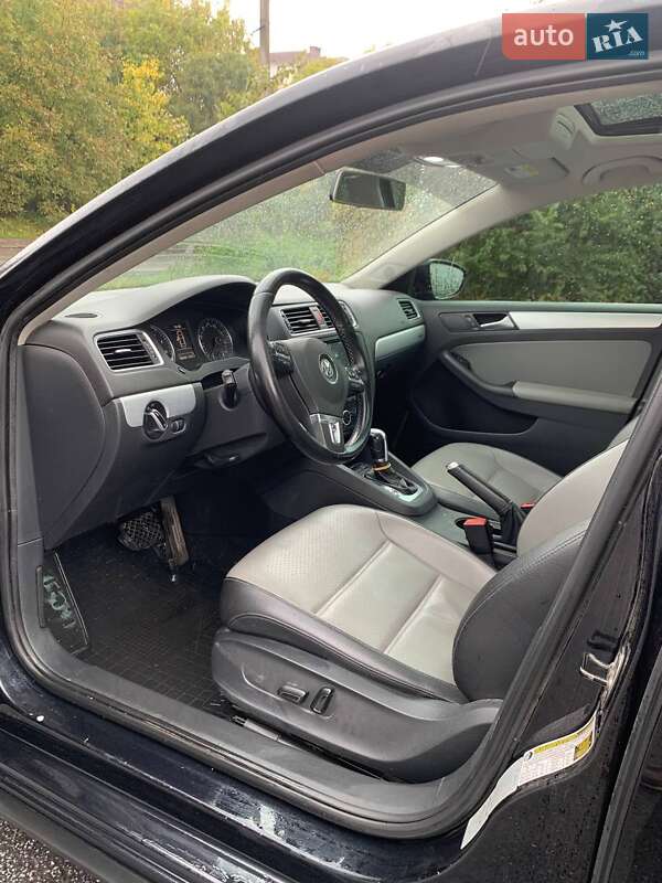 Седан Volkswagen Jetta 2013 в Виннице