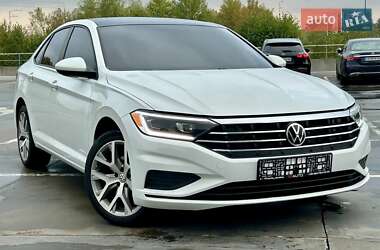 Седан Volkswagen Jetta 2019 в 