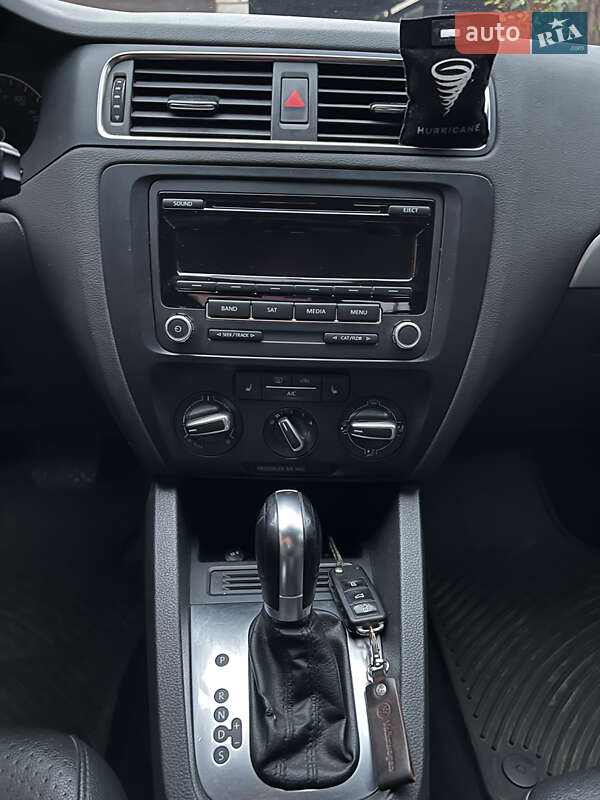 Седан Volkswagen Jetta 2013 в Гадячі