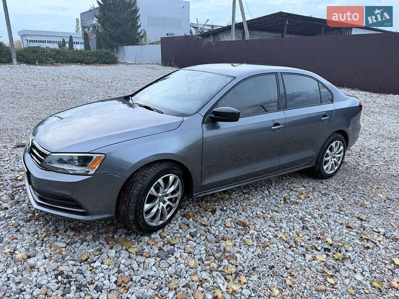 Седан Volkswagen Jetta 2016 в Печенегах