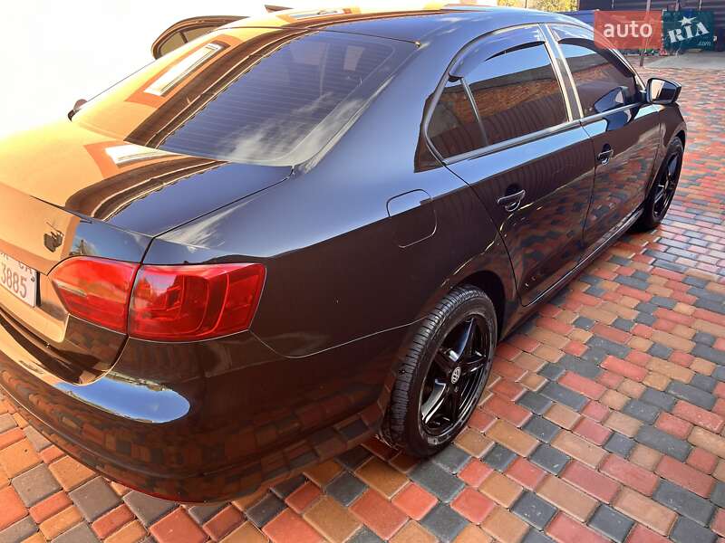 Седан Volkswagen Jetta 2012 в Городищеві
