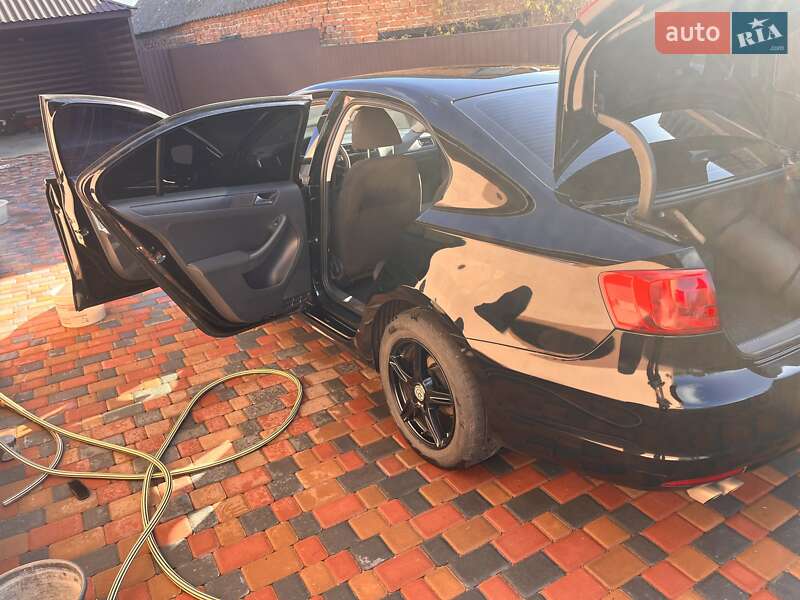 Седан Volkswagen Jetta 2012 в Городищеві