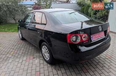 Седан Volkswagen Jetta 2010 в Луцке
