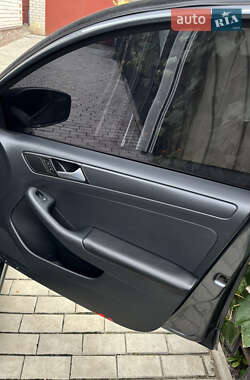 Седан Volkswagen Jetta 2014 в 
