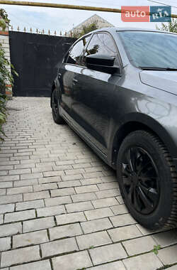 Седан Volkswagen Jetta 2014 в 