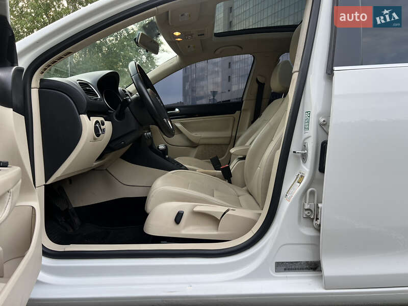 Универсал Volkswagen Jetta 2010 в Киеве фото 33 Универсал Volkswagen Jetta 2010 в Киеве