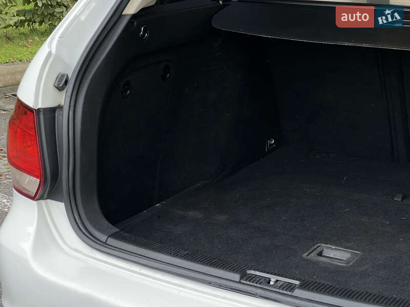 Универсал Volkswagen Jetta 2010 в Киеве фото 48 Универсал Volkswagen Jetta 2010 в Киеве
