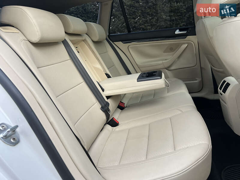Универсал Volkswagen Jetta 2010 в Киеве фото 54 Универсал Volkswagen Jetta 2010 в Киеве