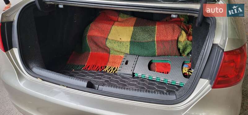 Седан Volkswagen Jetta 2013 в Броварах