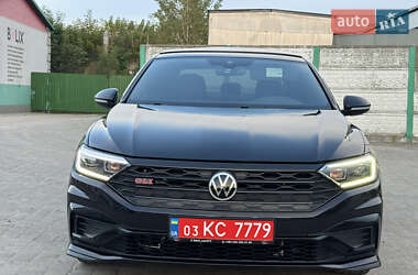 Седан Volkswagen Jetta 2020 в 