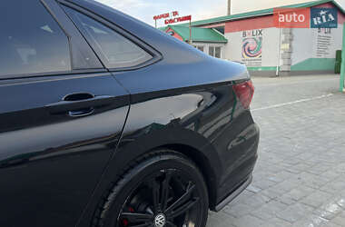 Седан Volkswagen Jetta 2020 в 