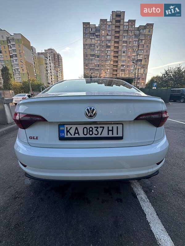 Седан Volkswagen Jetta 2019 в Києві