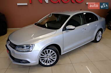 Седан Volkswagen Jetta 2013 в 