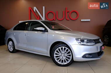 Седан Volkswagen Jetta 2013 в 