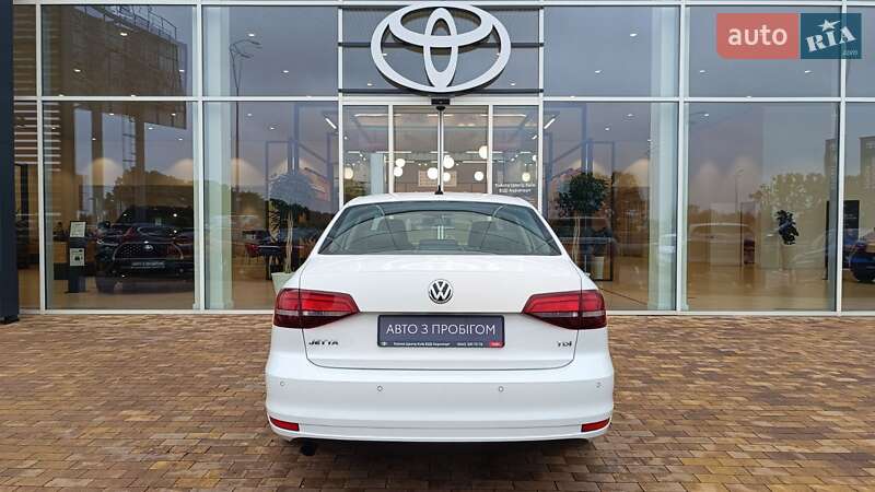 Седан Volkswagen Jetta 2016 в Киеве