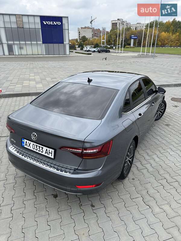 Седан Volkswagen Jetta 2019 в Харкові