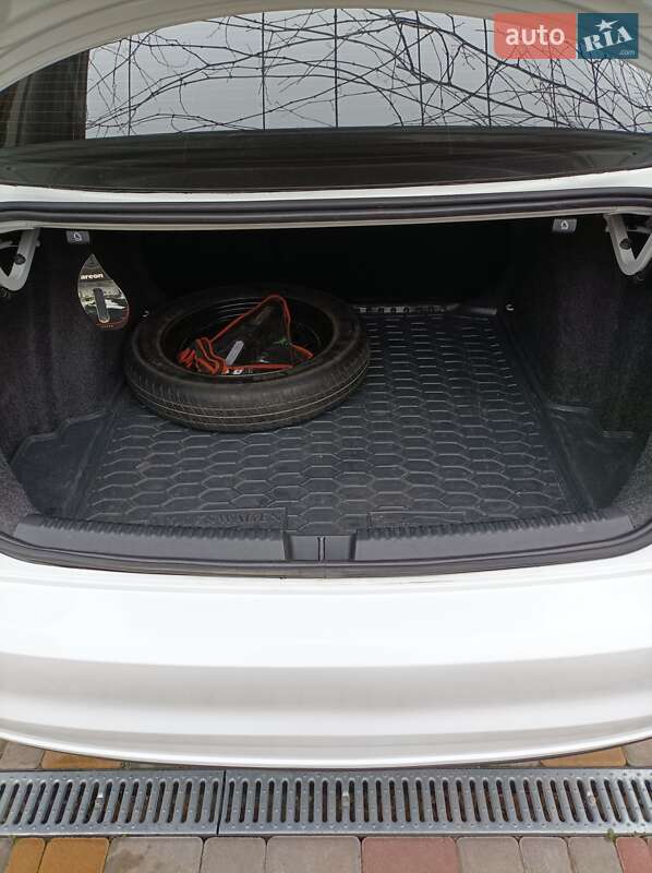 Седан Volkswagen Jetta 2014 в Одессе