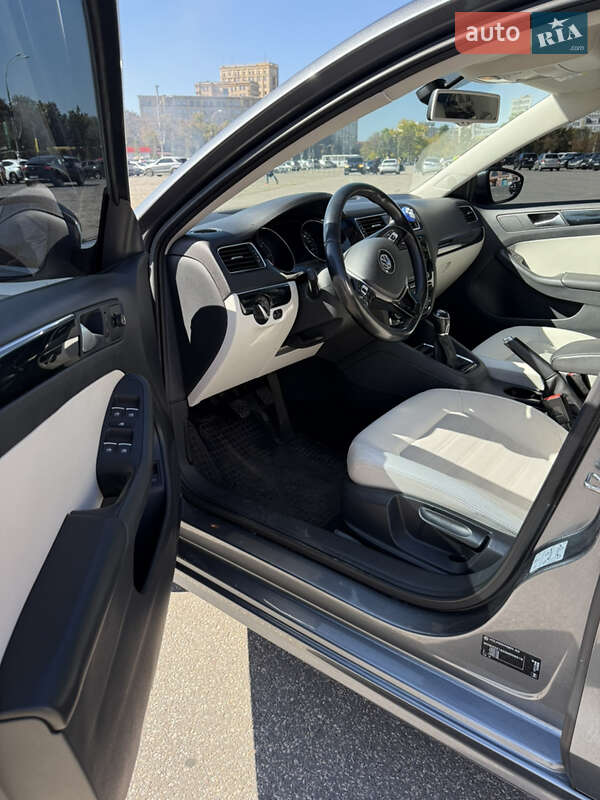 Седан Volkswagen Jetta 2016 в Харкові фото 9 Седан Volkswagen Jetta 2016 в Харкові