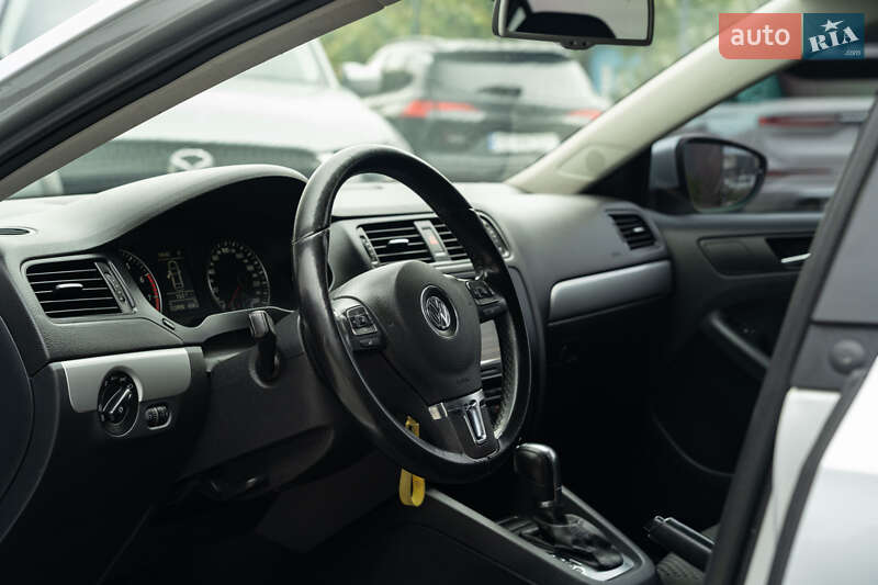 Седан Volkswagen Jetta 2012 в Черновцах фото 19 Седан Volkswagen Jetta 2012 в Черновцах