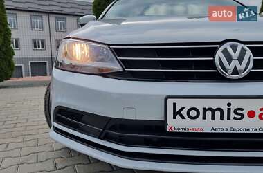 Седан Volkswagen Jetta 2017 в 
