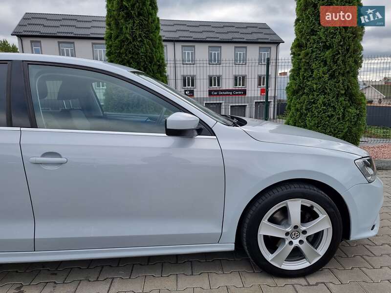 Седан Volkswagen Jetta 2017 в Виннице