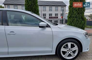 Седан Volkswagen Jetta 2017 в 