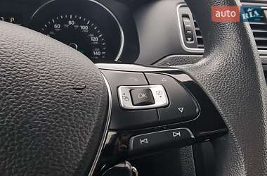 Седан Volkswagen Jetta 2017 в 