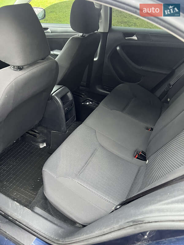 Седан Volkswagen Jetta 2013 в Львове фото 4 Седан Volkswagen Jetta 2013 в Львове