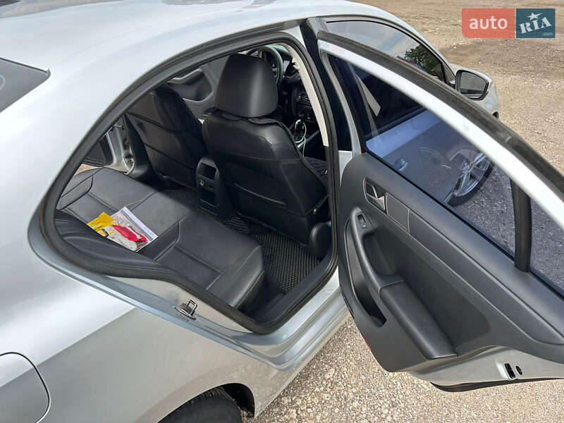 Седан Volkswagen Jetta 2014 в Сахновщине фото 10 Седан Volkswagen Jetta 2014 в Сахновщине