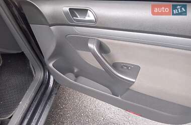 Седан Volkswagen Jetta 2008 в  фото 10 Седан Volkswagen Jetta 2008 в