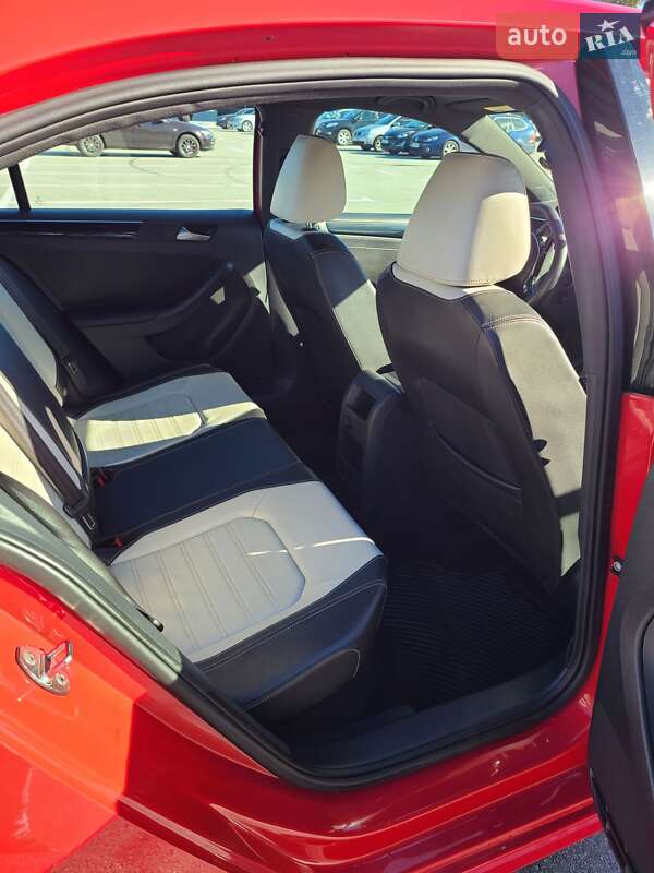 Седан Volkswagen Jetta 2015 в Києві фото 17 Седан Volkswagen Jetta 2015 в Києві