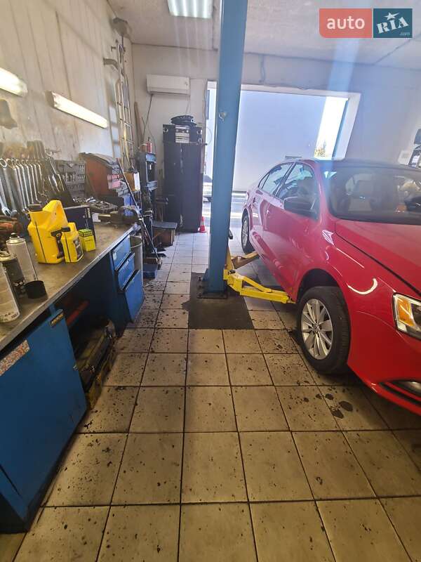 Седан Volkswagen Jetta 2015 в Києві фото 37 Седан Volkswagen Jetta 2015 в Києві