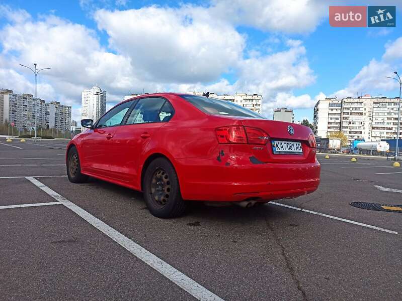 Седан Volkswagen Jetta 2014 в Києві