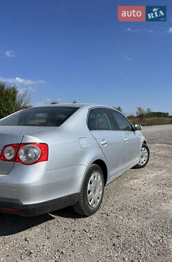 Седан Volkswagen Jetta 2008 в 