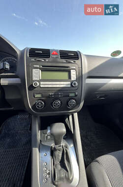 Седан Volkswagen Jetta 2008 в 