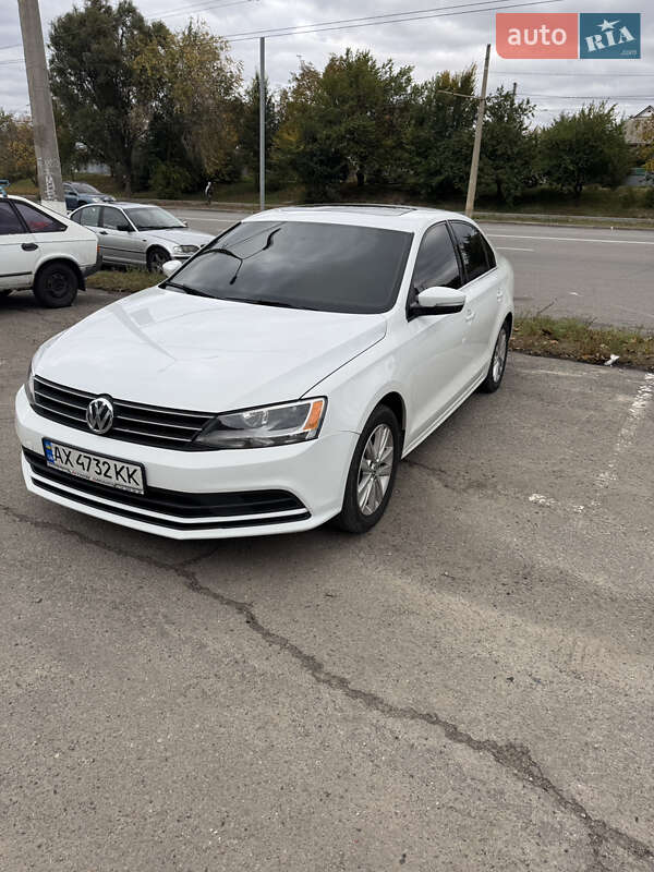 Седан Volkswagen Jetta 2016 в Харькове