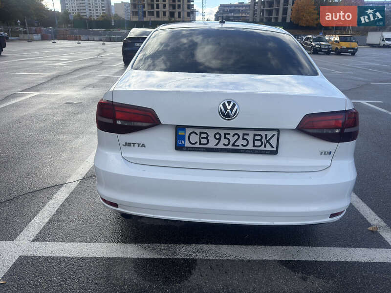 Седан Volkswagen Jetta 2016 в Киеве