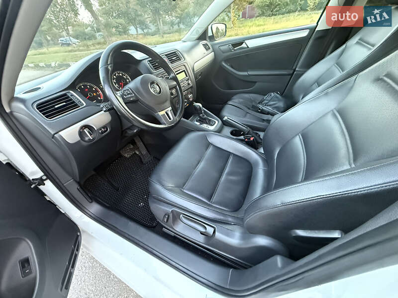 Седан Volkswagen Jetta 2014 в Полтаве