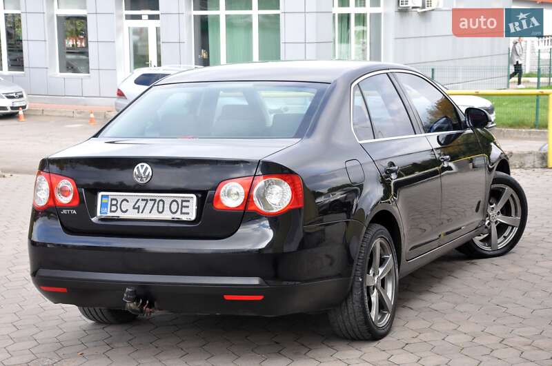 Седан Volkswagen Jetta 2006 в Львове