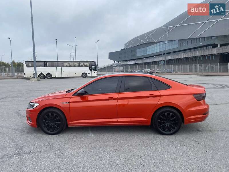 Седан Volkswagen Jetta 2019 в Львове