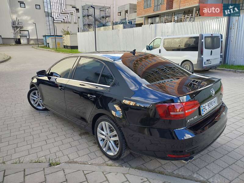 Седан Volkswagen Jetta 2015 в Дрогобыче